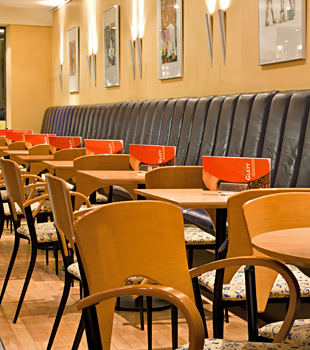 Caféhaus Glatt, Café Boulevard im klassischen Bistro-Stil